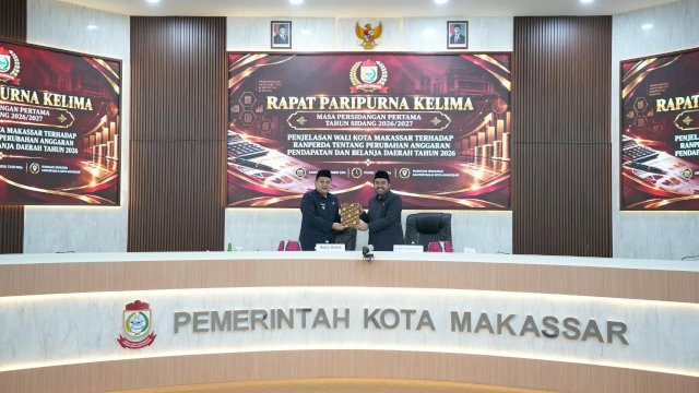 Walikota Makassar Bersama Eakil Ketua 
DPRD Suharmika