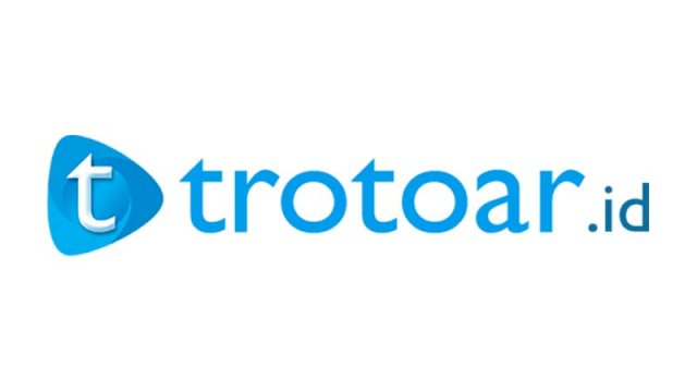 Aksi Mahasiswa Yang Merobohkan Pagar Kejati Sulselbar (Foto:INT)