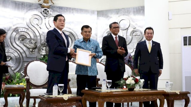 Nurdin Abdullah Dampingi Gubernur Ehime Menghadap Wapres JK