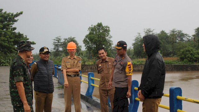 Rawan Banjir, Bupati Pantau Sejumlah Titik di Bantaeng