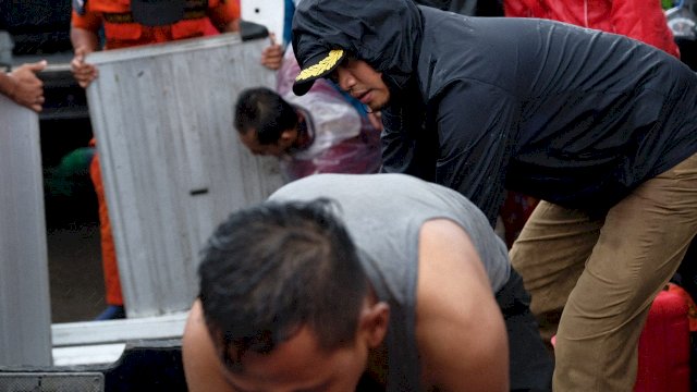Hari Kedua Evakuasi, Ditemukan Lima Korban Meninggal Dunia di Manuju