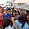 Kunjungi Korban Banjir Makasar, Sandi : Ini Bukan Politik, Ini Kegiatan Kemanusiaan