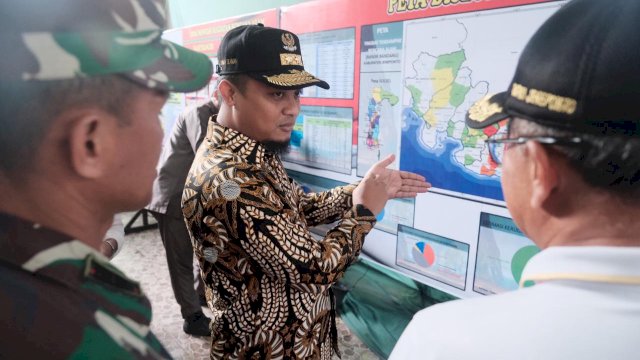 Wagub Sulsel Tinjau Lokasi Posko Bencana Sekaligus Beri Bantuan di Jeneponto