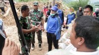 Kisah Sedih Istri Ilham Azikin Saat Beri Bantuan di Gowa