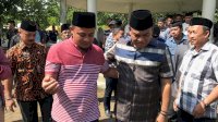 Dari Bandara, Wagub Sulsel Langsung Hadiri Pemakaman Syamsul Padjalangi