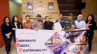 Aryaduta Makassar Salurkan Bantuan 100 Dos Makanan ke Korban Banjir