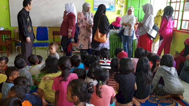 Dinsos Gowa Beri Trauma Healing Bagi 230 Anak-anak Korban Bencana