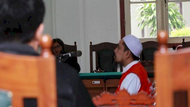 Hakim Jatuhi Bos Abu Tours Hukuman 20 Tahun Penjara