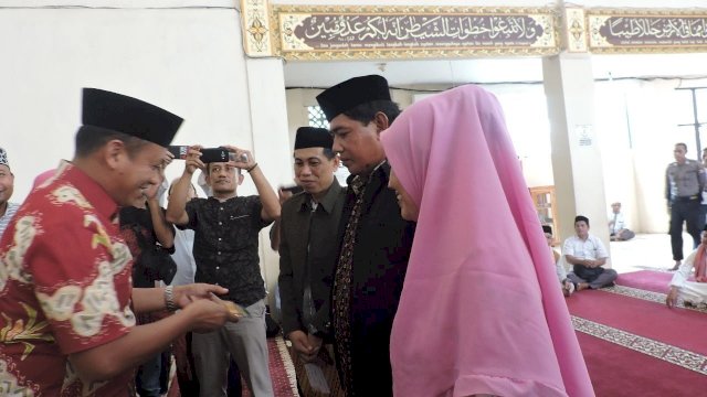 Bupati Takalar Resmikan Puskesmas Bontomangape