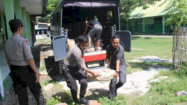 Kapolres Bantaeng Beri Bantuan Pembangunan Asrama Ponpes