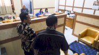 Sidak, Wagub Temukan ASN Merokok di Ruang Kerja