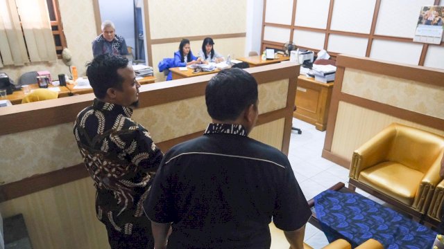 Sidak, Wagub Temukan ASN Merokok di Ruang Kerja