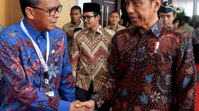 Hadiri Hari Pers Nasional, Jokowi – NA Terlibat Diskusi Singkat