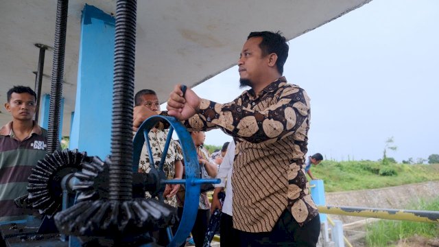 Wagub Tinjau Lokasi Perbaikan Bendungan Waru-waru