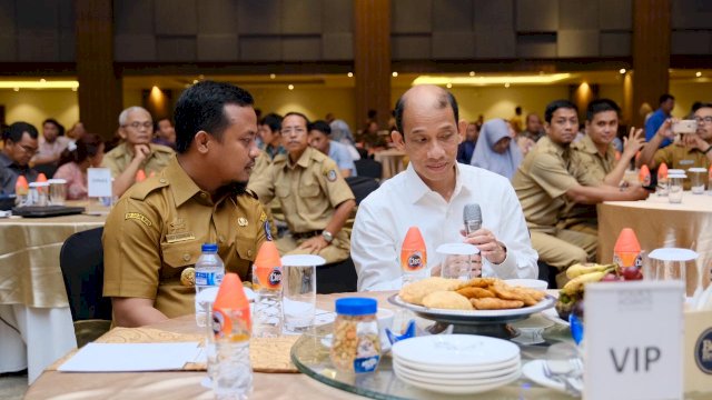 Wamen Sosialisasi Sistem Aplikasi MOMS di Makassar