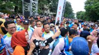 Di Acara Jalan Sehat, Wagub Gratiskan Tiga Gerobak Jajanan