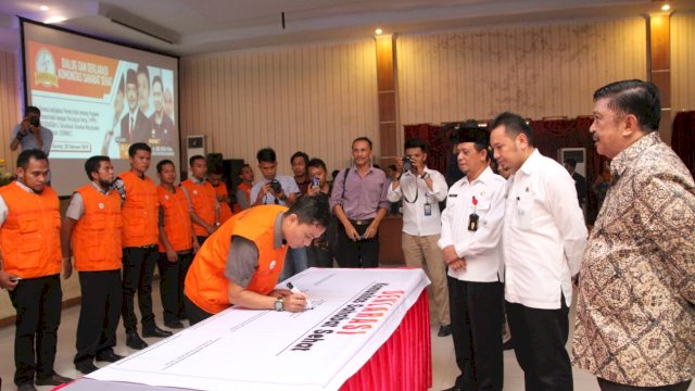 Azikin Solthan Jadi Narasumber di Dialog dan Deklarasi KSS Bantaeng