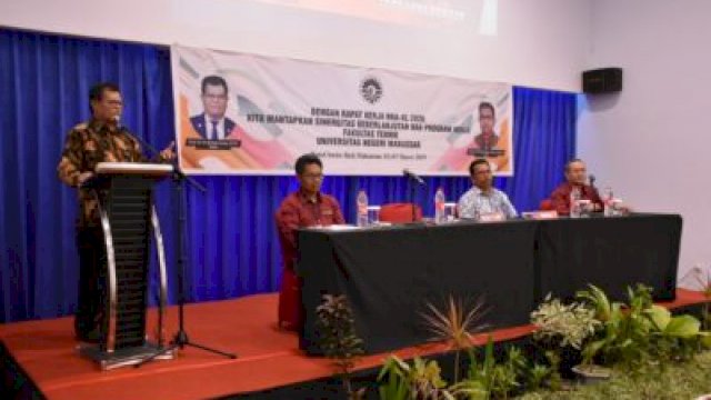 Buka Raker FT UNM,  Prof Husain Syam Minta Penerapan Teknologi Dilakukan