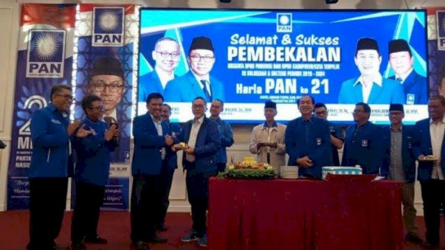 Perayaan Milad PAN ke 21 ang Juga Dirangkaikan Pembekalan Cakep Terpilih Dari Tiga Daerah Sulawesi Selatan, Tenggara dan Barat 