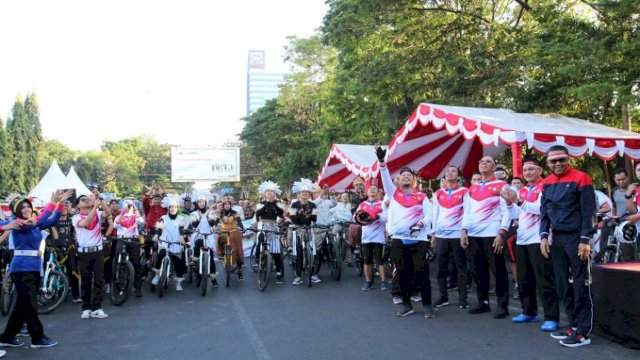 Iqbal Hadiri Sepeda Santai HUT Polantas Ke &ndash; 64