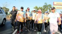 Hadiri Dies Natalies Unhas, Iqbal Ikut Jalan Santai