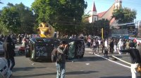 Pengunjuk Rusak Mobil Berplat Merah, Syahar: Mari Jaga Makassar