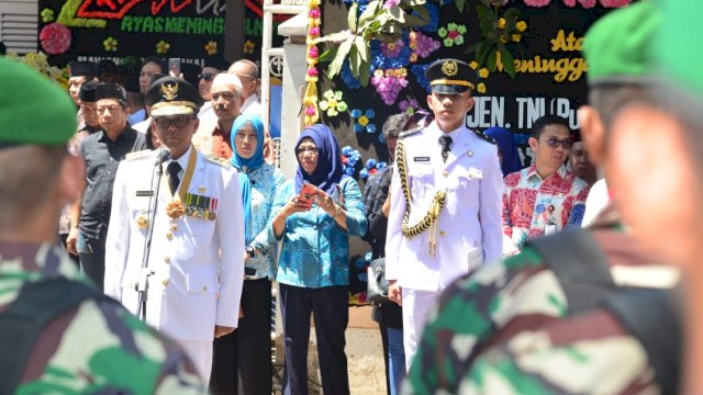 Gubernur Sulsel Jadi Irup Pelepasan Jenazah Almarhum ZB Palaguna