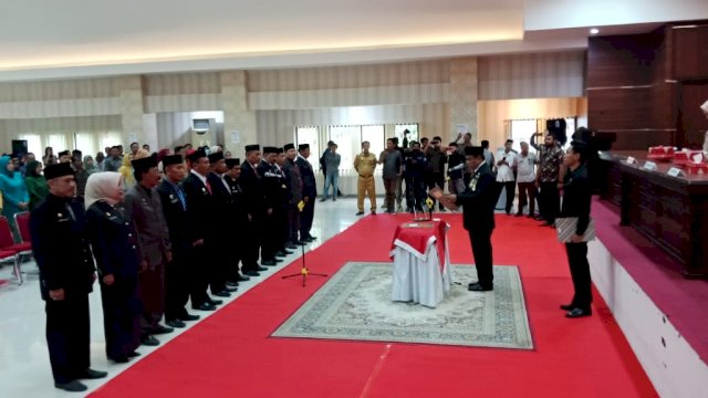 Bupati Bone, Lantik 12 Pejabat Eselon II