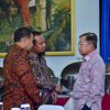 Tiba di Makassar, JK Bersama Iqbal Suhaeb Hadiri Takziah HZB Palaguna