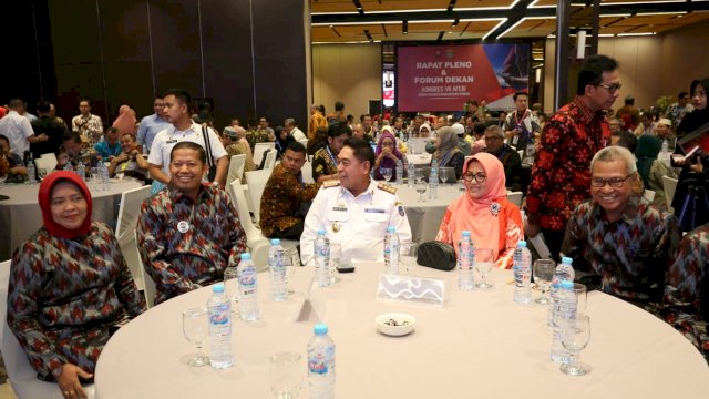 Sekprov Beri Semangat dan Motivasi Bagi Kontingen National Paralympic Committe Sulsel