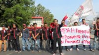 Kasus PHK Sepihak Karyawan Holland Bakery, Gubernur Diminta Turun Tangan