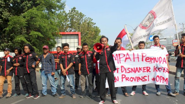 Kasus PHK Sepihak Karyawan Holland Bakery, Gubernur Diminta Turun Tangan