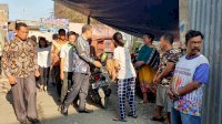Nurdin Abdullah Serahkan Bantuan Kepada Korban Kebakaran di Kecamatan Mariso