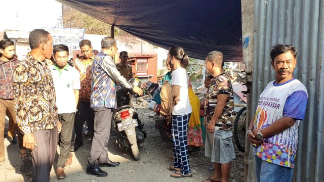 Gubernur Sulsel NA Bantu Korban Kebakaran