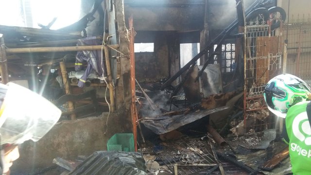 Diduga Ditinggal Penghuninya, Pemukiman Warga Jalan Pengayoman Ludes Terbakar
