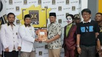 Daftar di Tiga Partai, None Dikawal Tim Joker