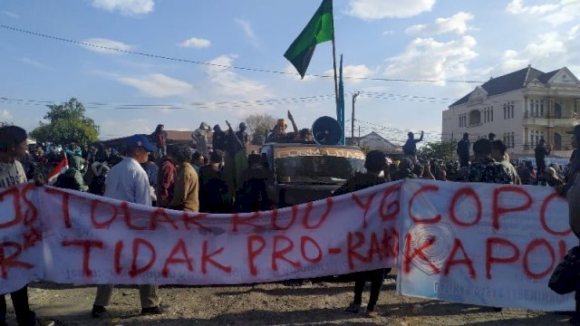 HMI Cabang Makassar Tolak Revisi UU KPK dan RKUHP