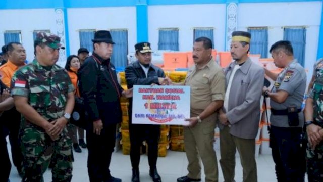 Wagub Sulsel Santuni Anak Korban Kerusuhan Wamena