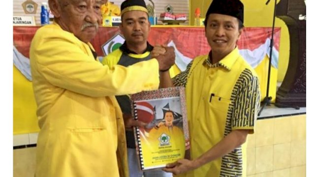 Diantar Tomas Kajang, JMS Resmi Mendaftar di Golkar