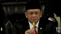 Di Pelantikan Jokowi-Ma’Ruf, Ketua MPR Kumandankan Pantun Berbahasa Bugis