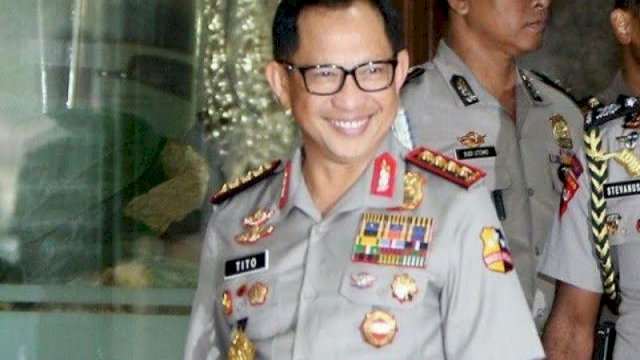 Jokowi Berhentikan Tito Jadi Kapolri