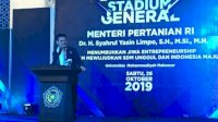 Kuliah Umum di Unismuh, Mentan Ajak Mahasiswa Bangun SDM