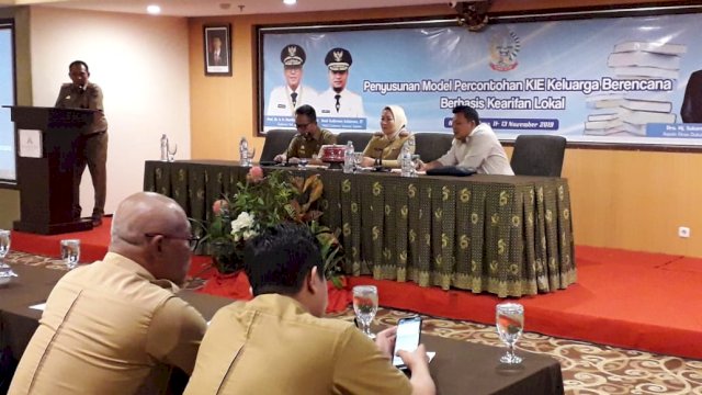Disdukcapildalduk KB Sulsel Terbitkan Buku KIE KB Berbasis Kearifan Lokal
