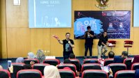Bertemu Milenial, Devo Khaddafi dan OJK Bagi Tips Strategi PR di Era Digital