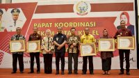 Sinjai Raih Penghargaan Sebagai Daerah Kepemilikan Akta Kelahiran Anak Tertinggi di Sulsel