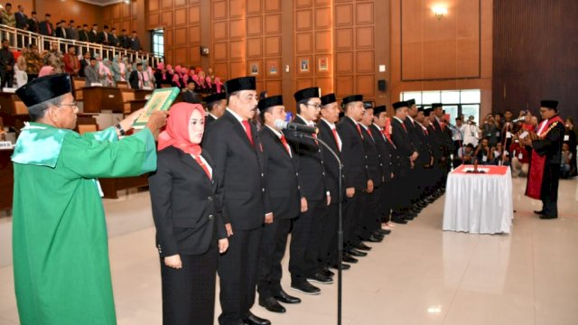 30 Anggota Dewan Dilantik, 19 Diantaranya Merupakan Wajah Baru