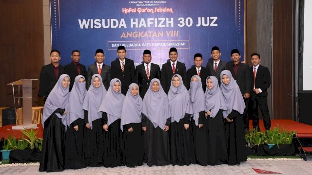 Hafizh Angkatan 8 KTN Darul Istiqamah dari Barbagai Umur Diwisuda