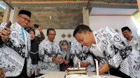 Peduli Dunia Pendidikan Bupati Bantaeng Raih Penghargaan Nasional