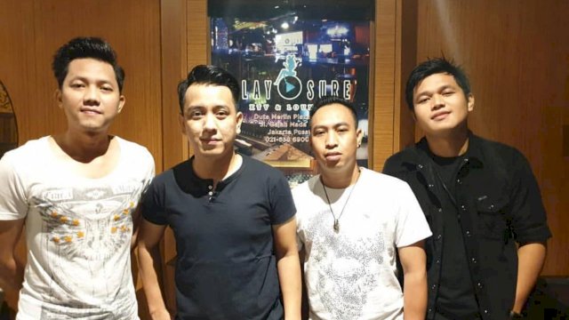Entah Apa Yang Merasukimu Akan Hibur Zona Cafe Malam Ini