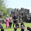 Personil Polres Maros Ikuti Tauziah Da’i Kondang Ustadz Maulana